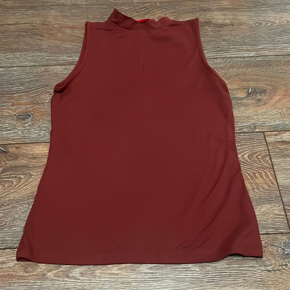 Tank top bundle - Picture 11 of 11